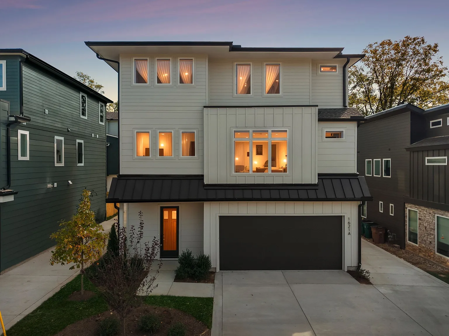 Beautiful Lexington Kentucky skyline at sunset.  Our Pricing